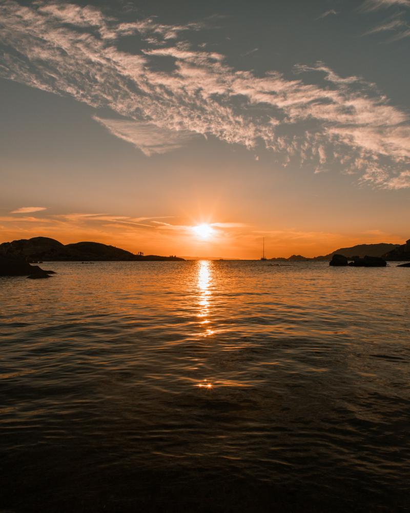 Coucher de soleil aux îles Lavezzi depuis Bonifacio